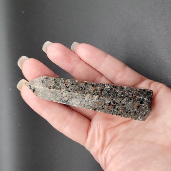 Yooperlite UV Reactive Tower - Picture 6 of 7